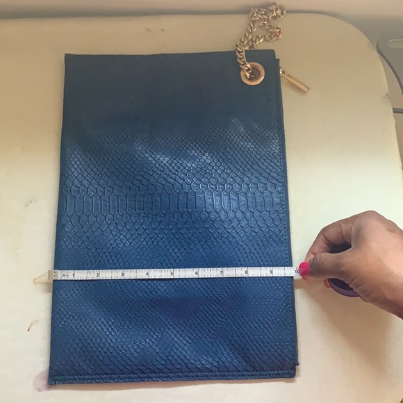 Beautiful clutch - Picture 8 of 8